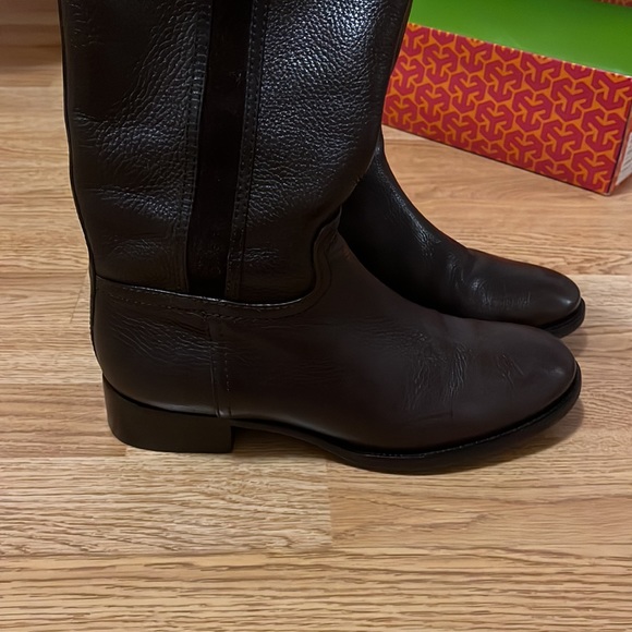 Tory Burch Alaina 30mm Boots - Picture 4 of 13